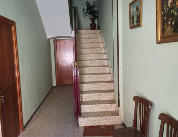 Casa de pueblo en venta en avenida Madrid, 57 thumbnail 2