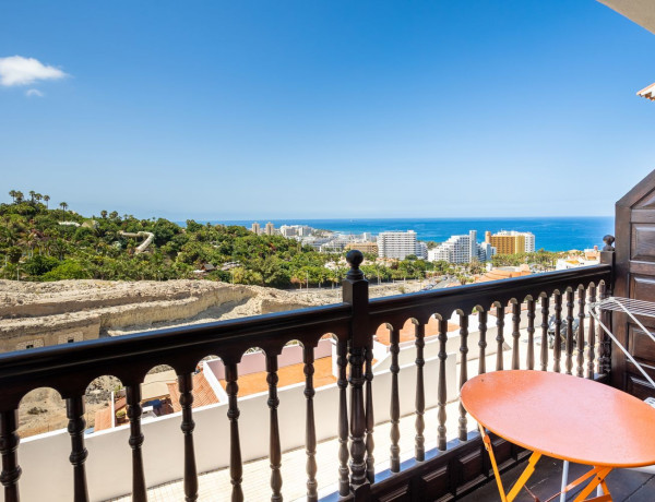 Piso en venta en Calle Finlandia, 13, Adeje thumbnail 1