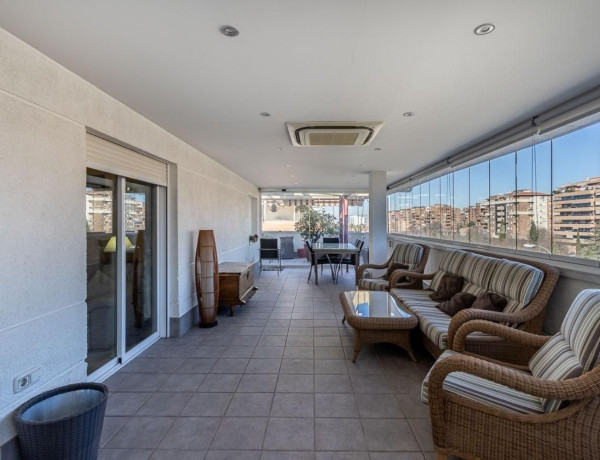 Duplex en venta en Calle Gloria Mas, 2, Granada thumbnail 2