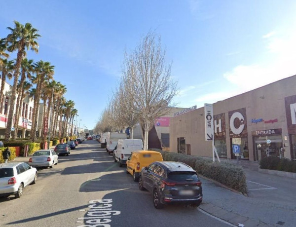 Nave en venta en calle de la Gran Bretanya thumbnail 2