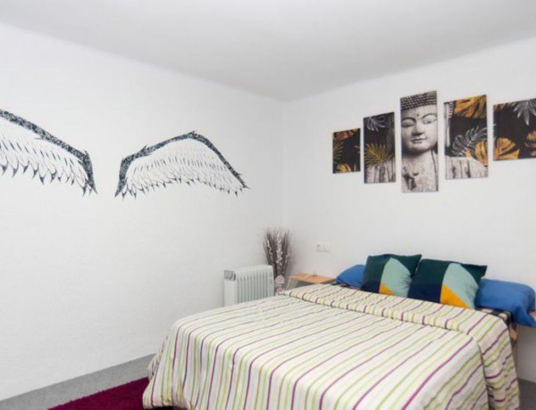 Penthouse for sale in  Calle de Les Escodines, Manresa photo 3