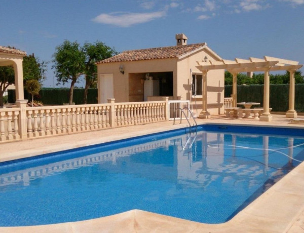 Casa o chalet independiente en venta en via Pista photo 1