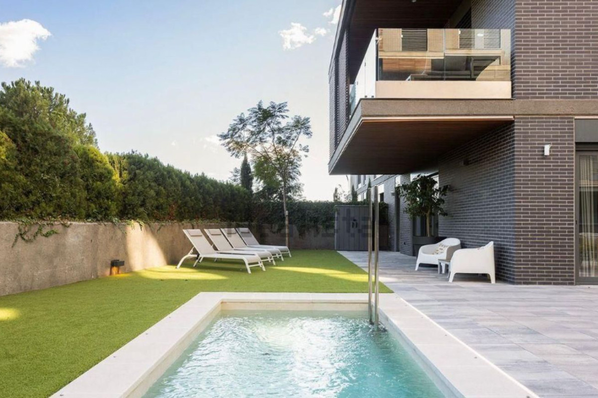 Sale of apartment in Finestrelles, Esplugues de Llobregat
 photo 3