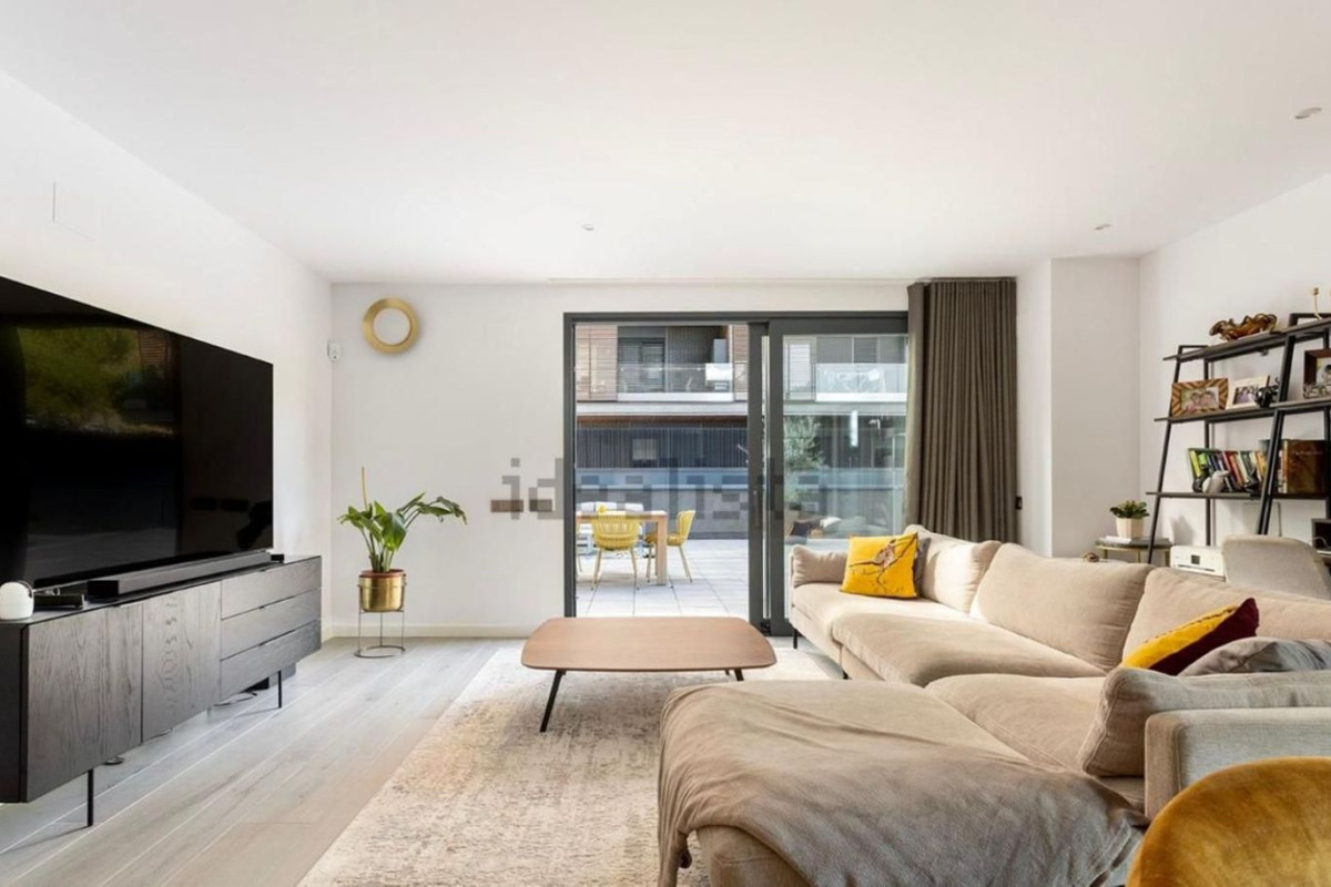 Sale of apartment in Finestrelles, Esplugues de Llobregat
 photo 4