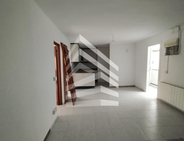 Piso en venta en Calle Muntanya, Mataró photo 1