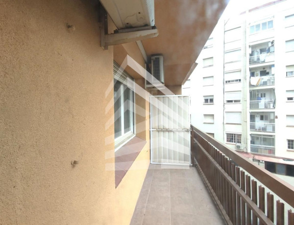 Piso en venta en Calle Mossèn Ramon Fornells, Mataró photo 1