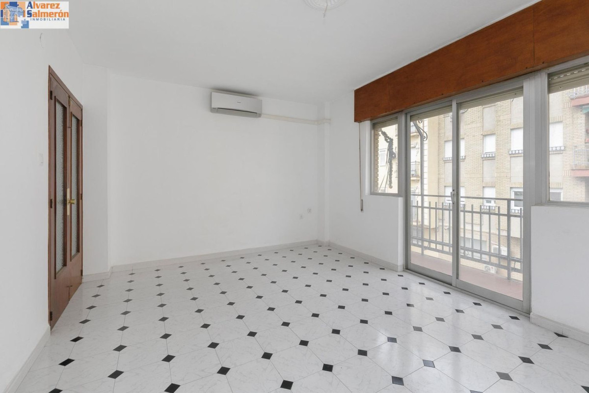 Piso en venta en calle Doctor Prados Picazo, Atarfe
photo 1