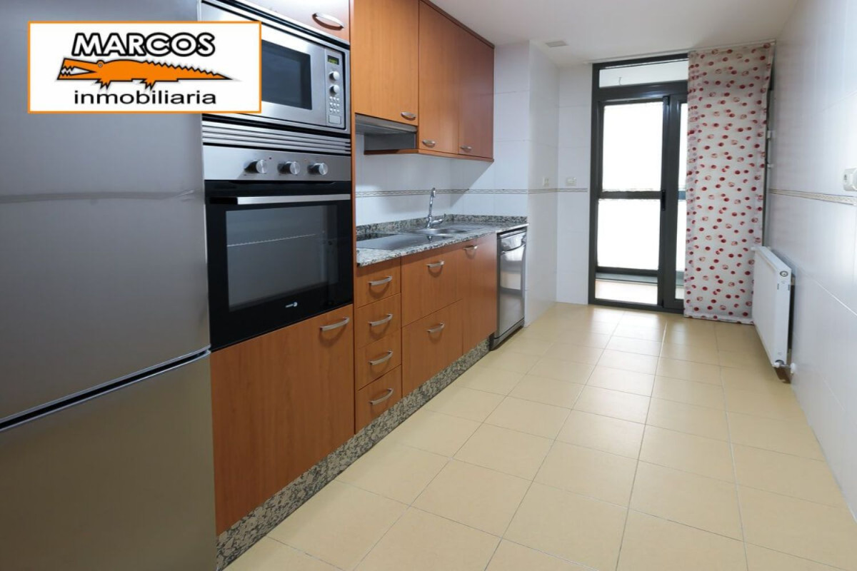 Sale of apartment in Calle Ignacio Grobas, Vigo
 photo 4