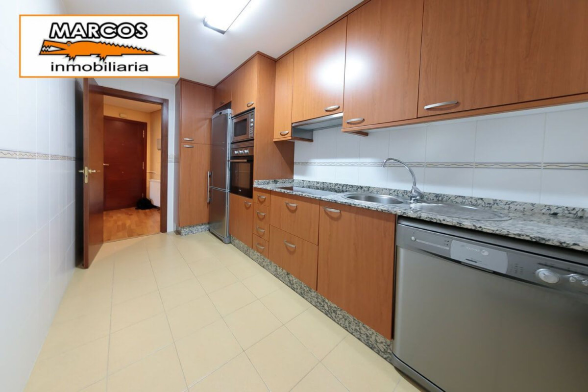 Sale of apartment in Calle Ignacio Grobas, Vigo
 photo 5