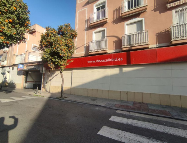 Garaje en venta en  Calle utrera , Distrito Sector sur - Santa Cruz photo 1