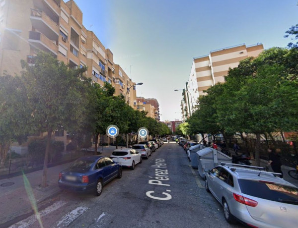Продажа квартиры в  Calle Urquiza, Sevilla photo