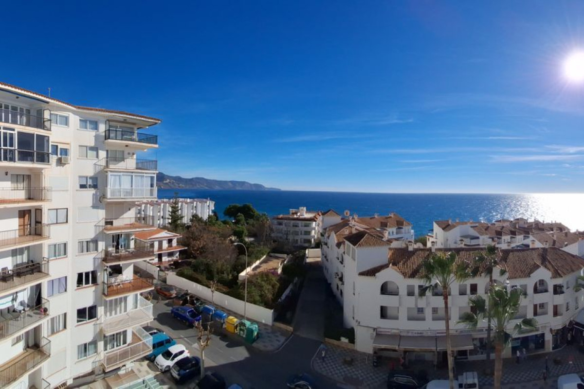 Sprzedaż mieszkania w Calle Castilla Pérez, 62 , 6º-6, Nerja
photo 4