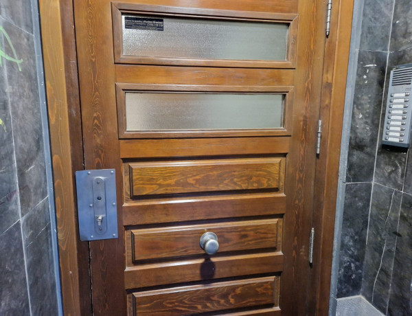 Piso en venta en  Calle de los Predicadores, Zaragoza photo 3