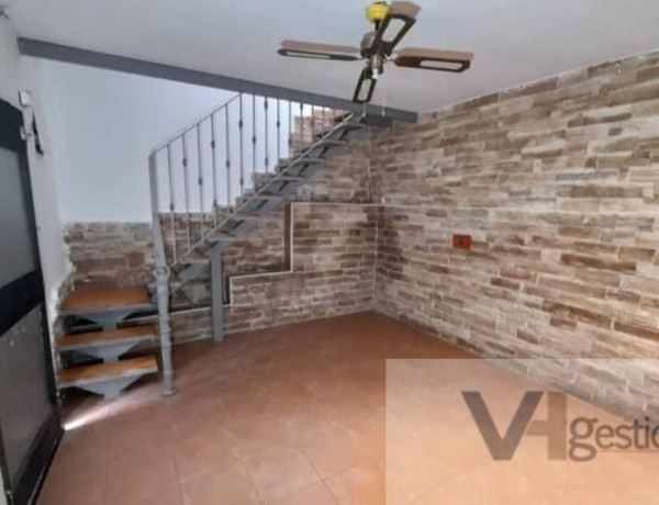 Chalet independiente en venta en Calle Mirasol, Arganda thumbnail 2