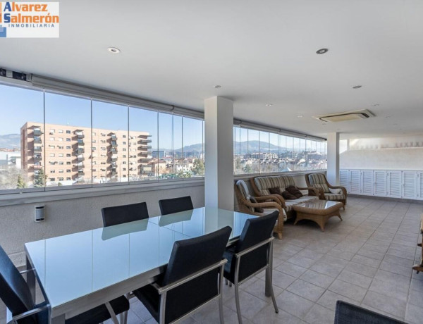 Duplex en venta en Calle Gloria Mas, Granada thumbnail 2