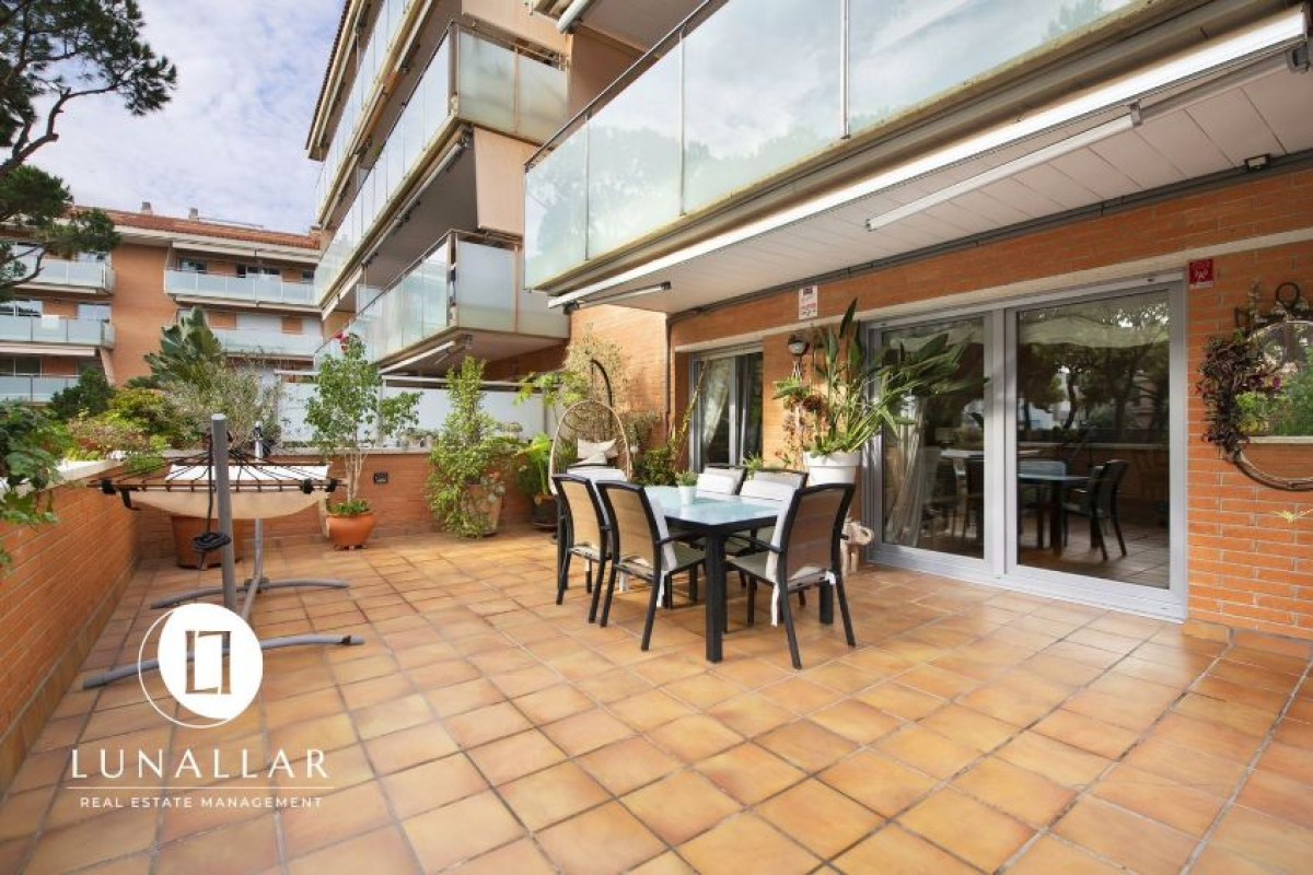 Sprzedaż mieszkania w Gavà Mar, Gavà
photo 1