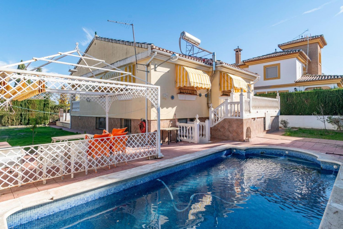 Casa o chalet independiente en venta en avenida del carmen, 22, Cullar-Vega
photo 3