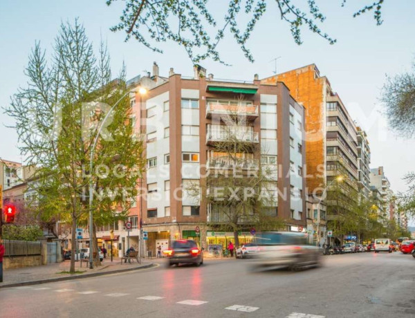 Local en venta en Eixample photo 4