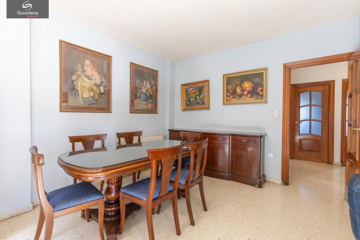 Venta de chalet adosado en La Zubia , La Zubia photo 3