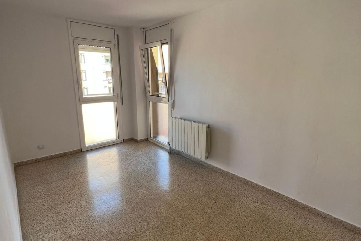 Venta de piso en RAIMON D ABADAL, Vic
 photo 4
