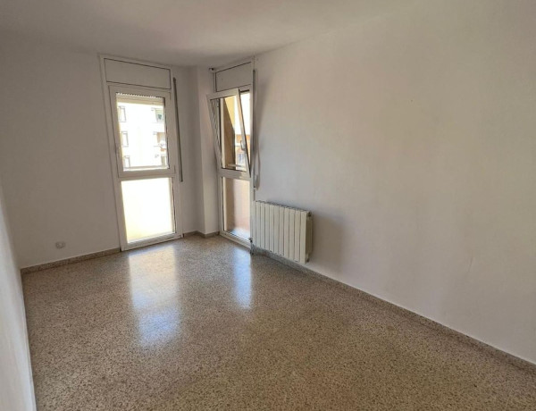 Продажа квартиры в  RAIMON D ABADAL, Vic photo 4
