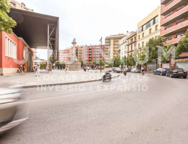 Local en venta en Barri Vell photo 4