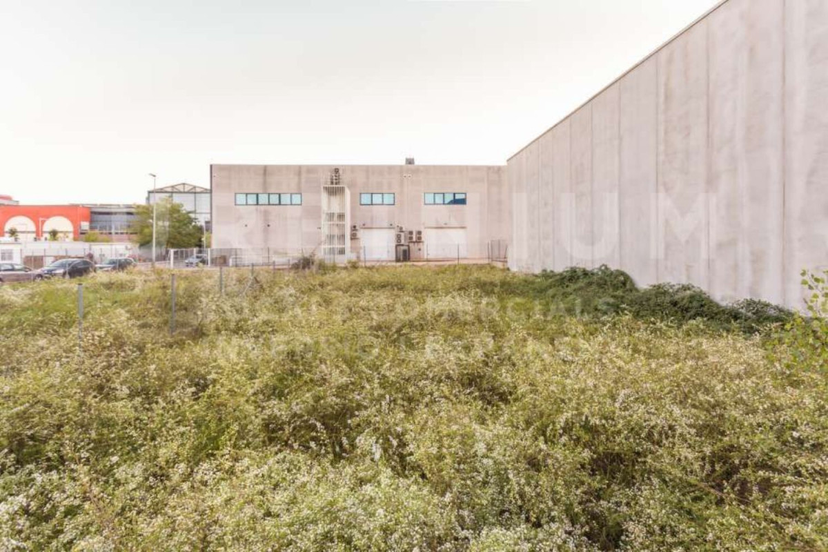 Land for sale in Salt, Girona photo 3