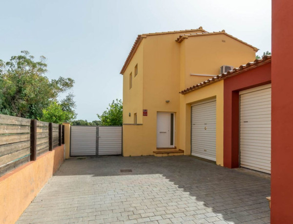 Chalet independiente en venta en , Avinyonet de Puigventos thumbnail 1