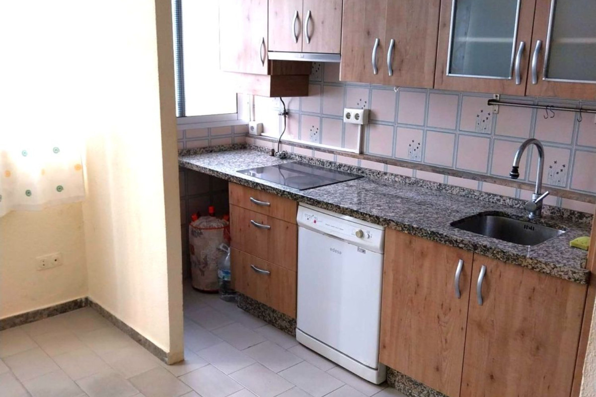 Sale of apartment in Santiago - Coronation, Jerez de la Frontera
 photo 2