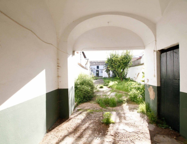 Коттедж на продажу в , Puebla de la Calzada photo 2