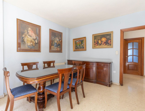 Chalet adosado en venta en  Calle Góngora , La Zubia photo 3