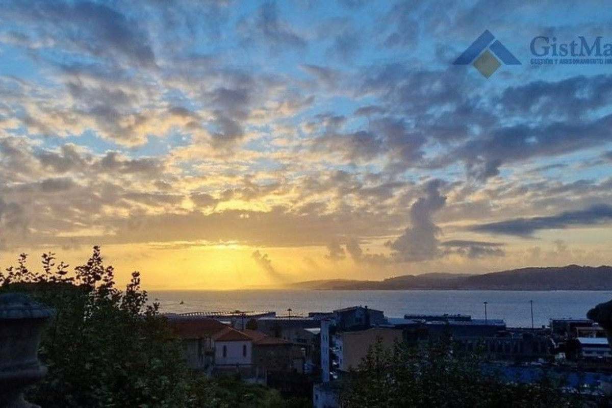 Sale of apartment in Paseo de Alfonso XII, 35, Vigo
photo 1
