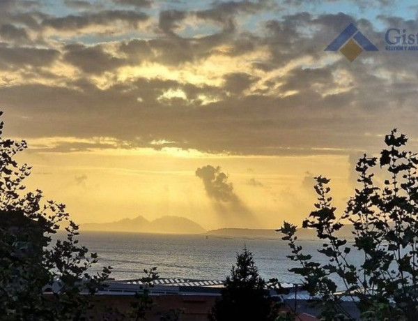 Apartment for sale in Paseo de Alfonso XII, 35, Vigo thumbnail 1