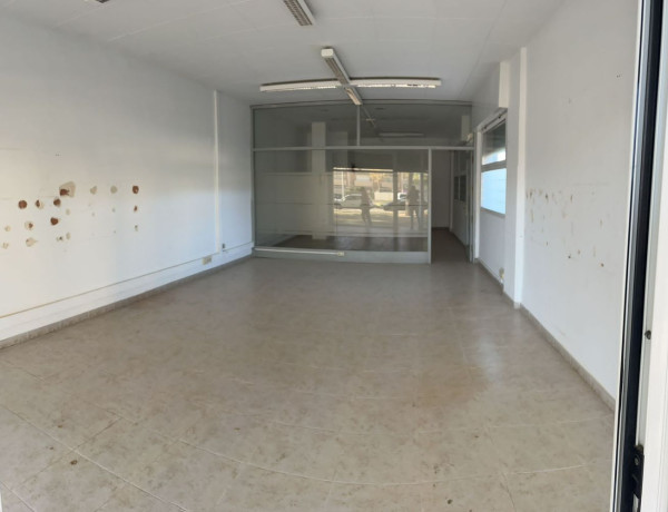 Local en venta en Malgrat de Mar photo 3