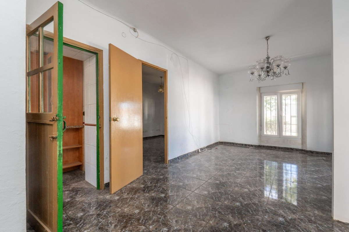 Casa o chalet independiente en venta en calle Azucena, 2 -6, Albolote
photo 4