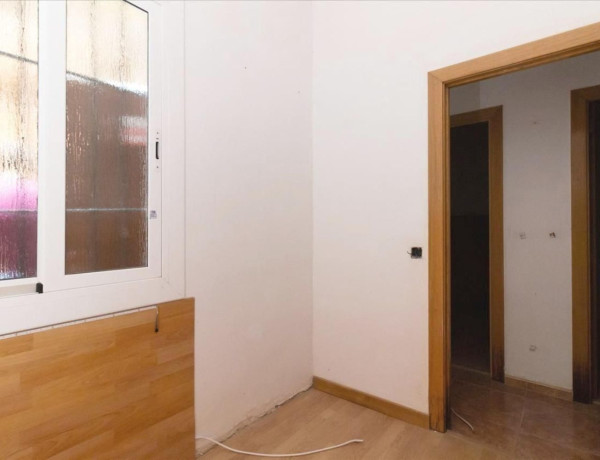 Bajo en venta en  Santa Eulàlia , Hospitalet de Llobregat photo 3