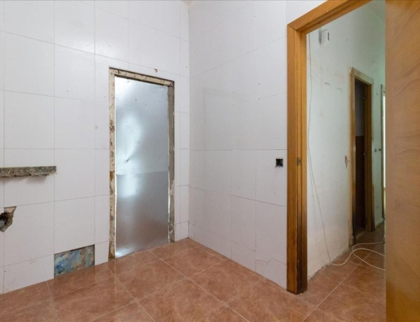 Bajo en venta en  Santa Eulàlia , Hospitalet de Llobregat photo 4
