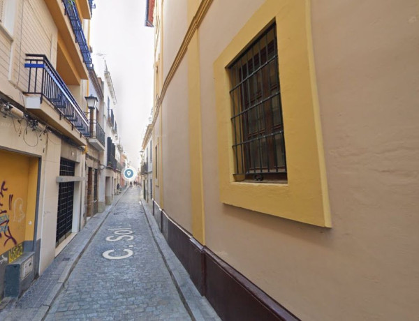 Продажа квартиры в  Calle Esperanza de la Trinidad, Sevilla photo