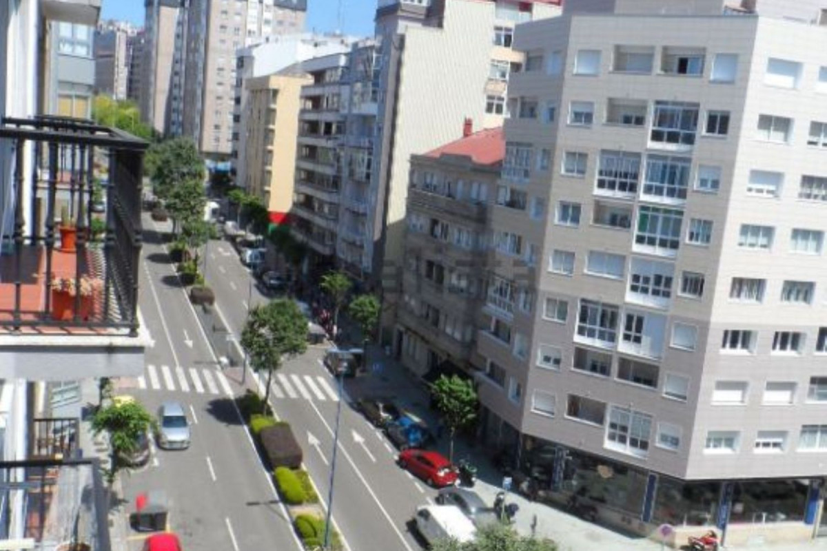 Sale of apartment in MANUEL DE CASTRO, 35, Vigo
photo 2