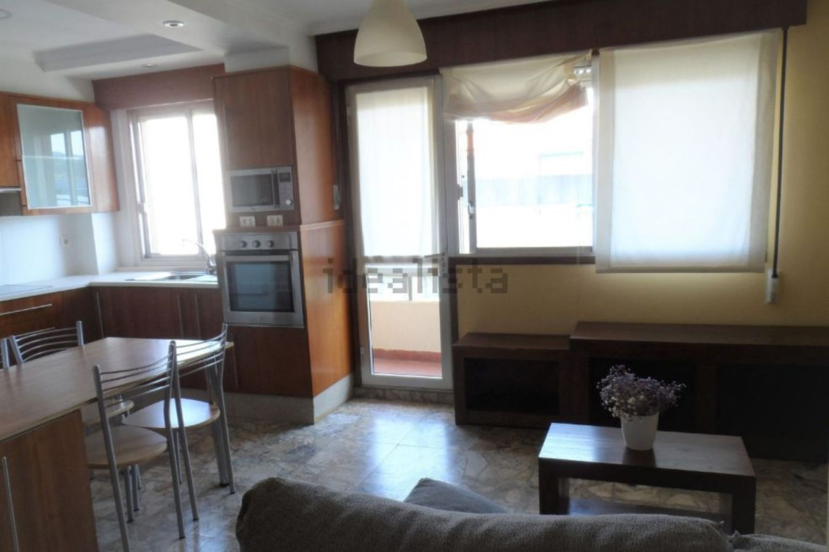 Sale of apartment in MANUEL DE CASTRO, 35, Vigo
photo 3