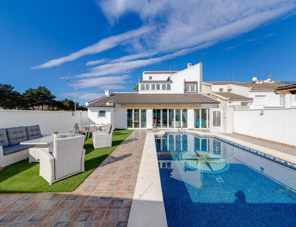 Chalet independiente en venta en Calle del Bonsái, San Javier photo 1