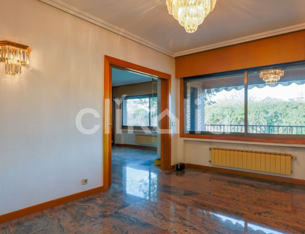 Chalet adosado en venta en  Calle Isla de Alborán , Pozuelo de Alarcón photo 4