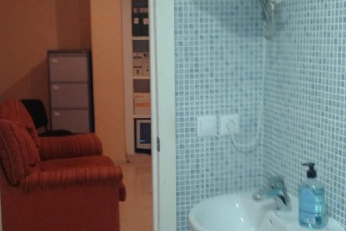 Sale of apartment in Emilio Castellar, Algeciras
photo 4