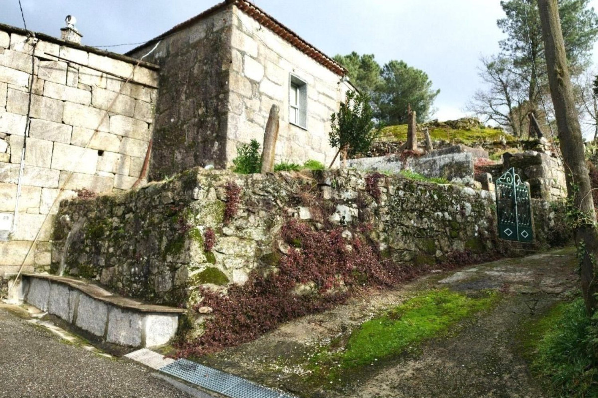 Casa o chalet independiente en venta en Anceu - Eirados, Ponte-Caldelas
 photo 3