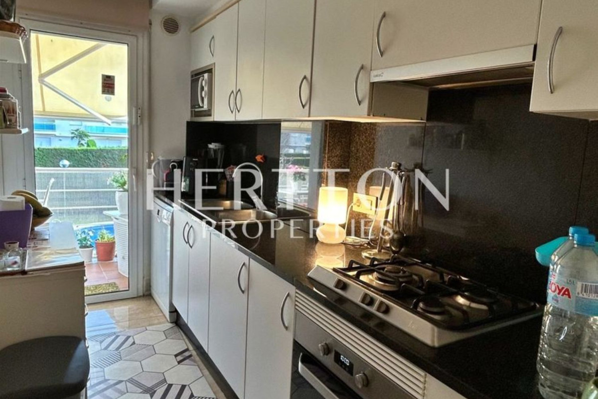 Sale of apartment in Avenida platja d'aro, Castell-Platja d'Aro
photo 5
