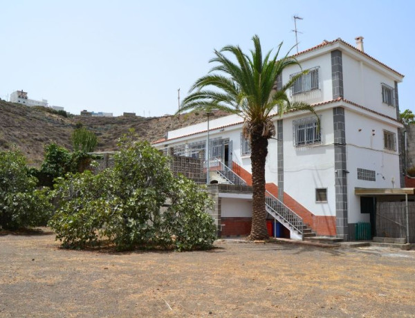 Chalet independiente en venta en  Hornos del Rey, Telde photo 1