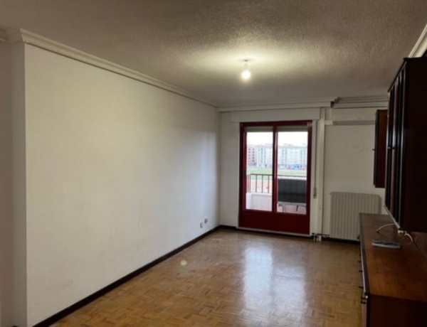 Apartment for sale in Avenida de los Cipreses, Salamanca thumbnail 1