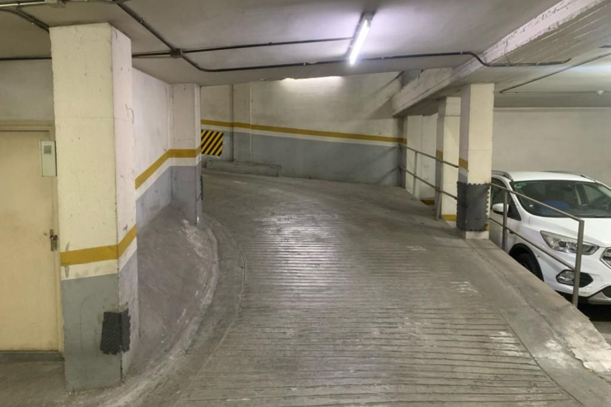 Venta de garaje en  Gasómetre, 11 , Hospitalet de Llobregat photo 3