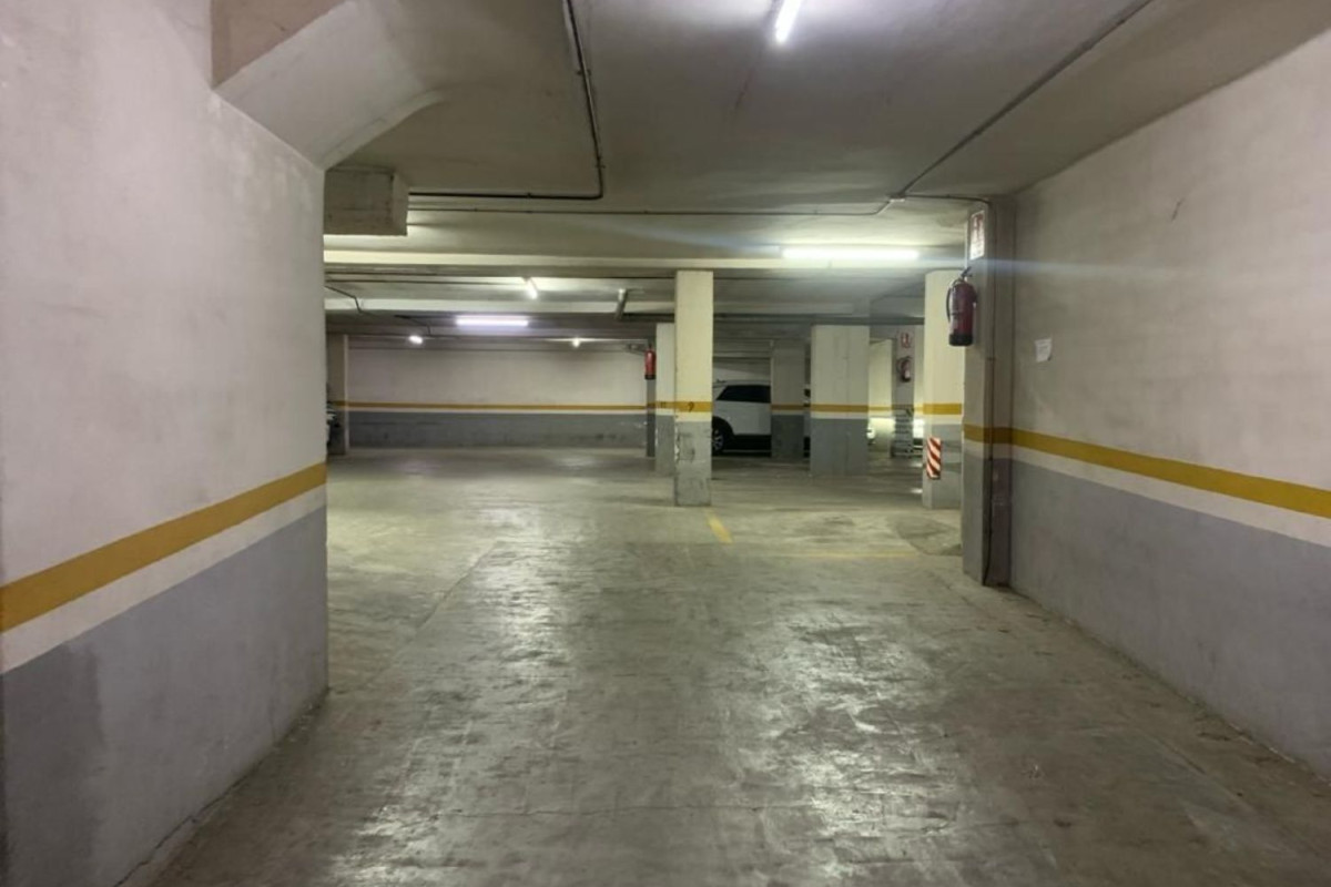 Venta de garaje en  Gasómetre, 11 , Hospitalet de Llobregat photo 4