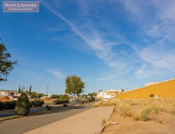 Terreno en venta en avenida Mar Mediterráneo, 3 thumbnail 2